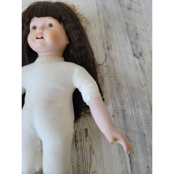 Vintage wind up AS IS girl porcelain doll collectible school girl - Picture 5 of 11